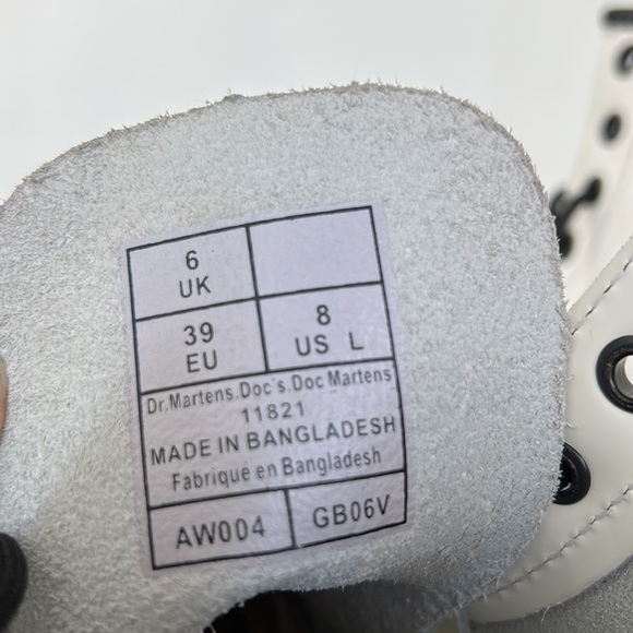 Dr. Martens 1460 Women’s Smooth Boots in White, size 8L - Picture 9 of 9